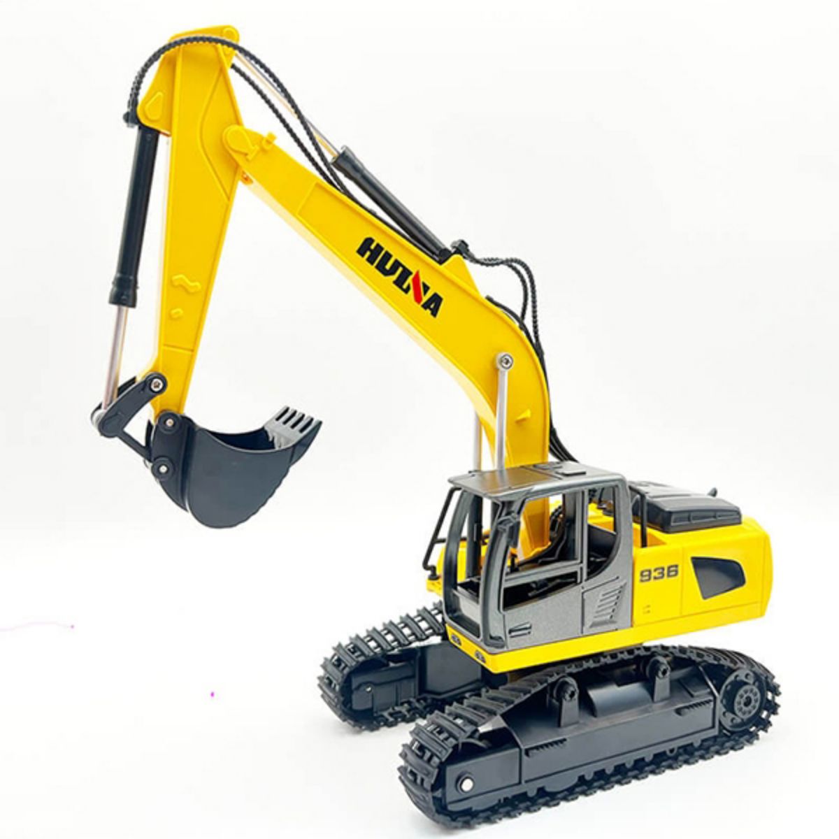 Huina 1319 1:18 Remote Control Flatbed Trailer and Excavator Set-HugmieToys