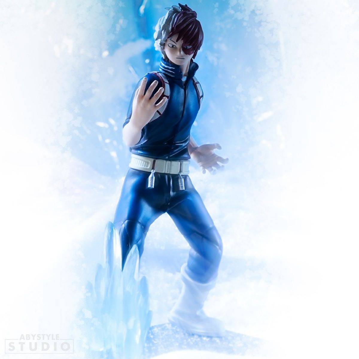 Close-up of My Hero Academia Shoto Todoroki SFC Figure, highlighting his dual-element quirk with icy effects.