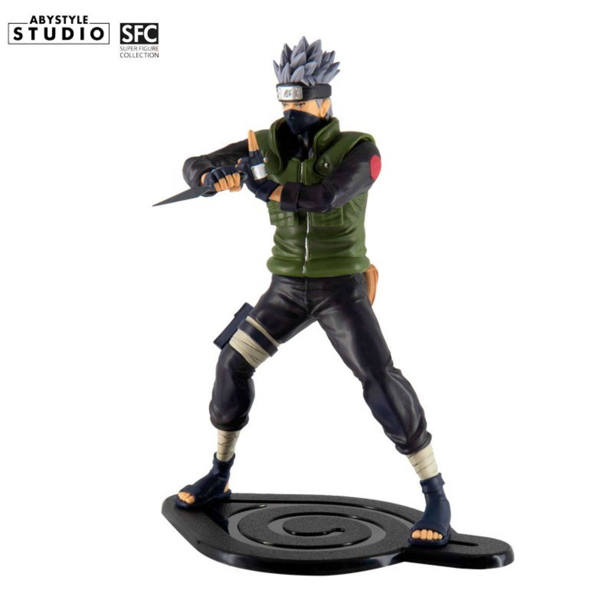 ABYstyle Studio Naruto Shippuden Kakashi SFC Figure 16.5cm in an action pose with kunai, standing on a black Konoha symbol base.