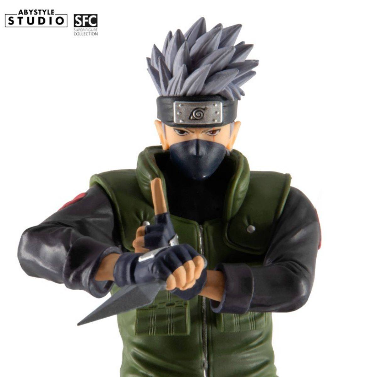 Front close-up of ABYstyle Studio Naruto Shippuden Kakashi SFC Figure 16.5cm highlighting his masked face, headband, and kunai weapon.