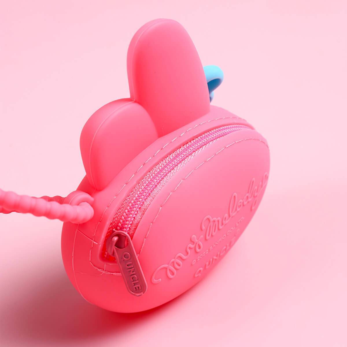 Close-up of the My Melody pink silicone coin purse zipper. A soft and durable storage accessory for kids and anime fans.
