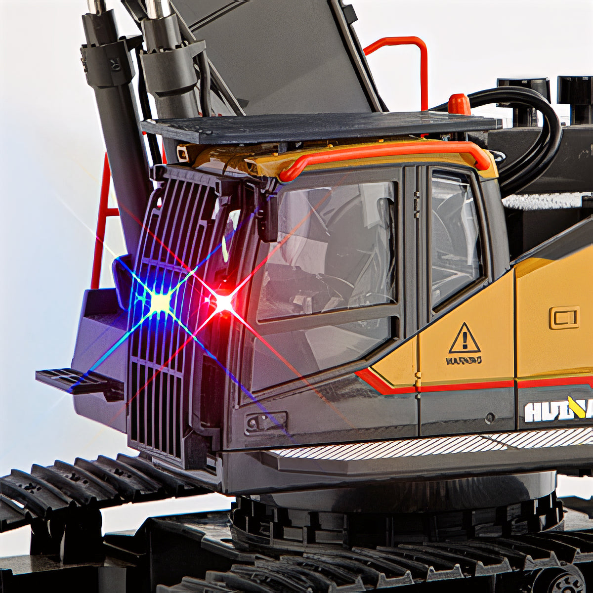 Huina 1592 1:14 Remote Control Excavator - HugmieToys