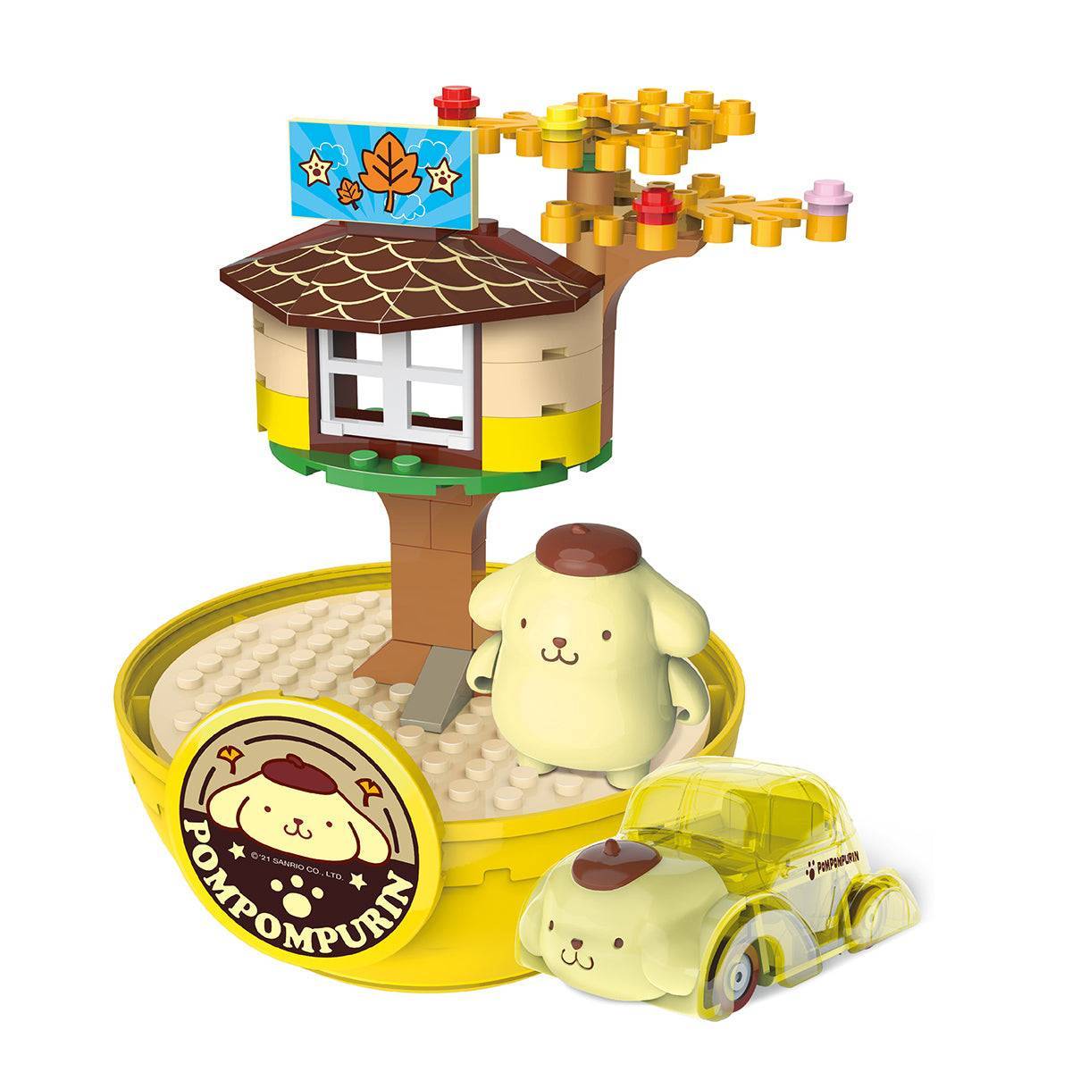 Pompompurin-themed Four Seasons House capsule toy with a treehouse, figure, and matching yellow car in a charming autumn design.