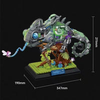 TOPTOY Mechanical Creation Series Building Blocks chameleon model with robotic design, featuring detailed parts and vibrant colors on display base.