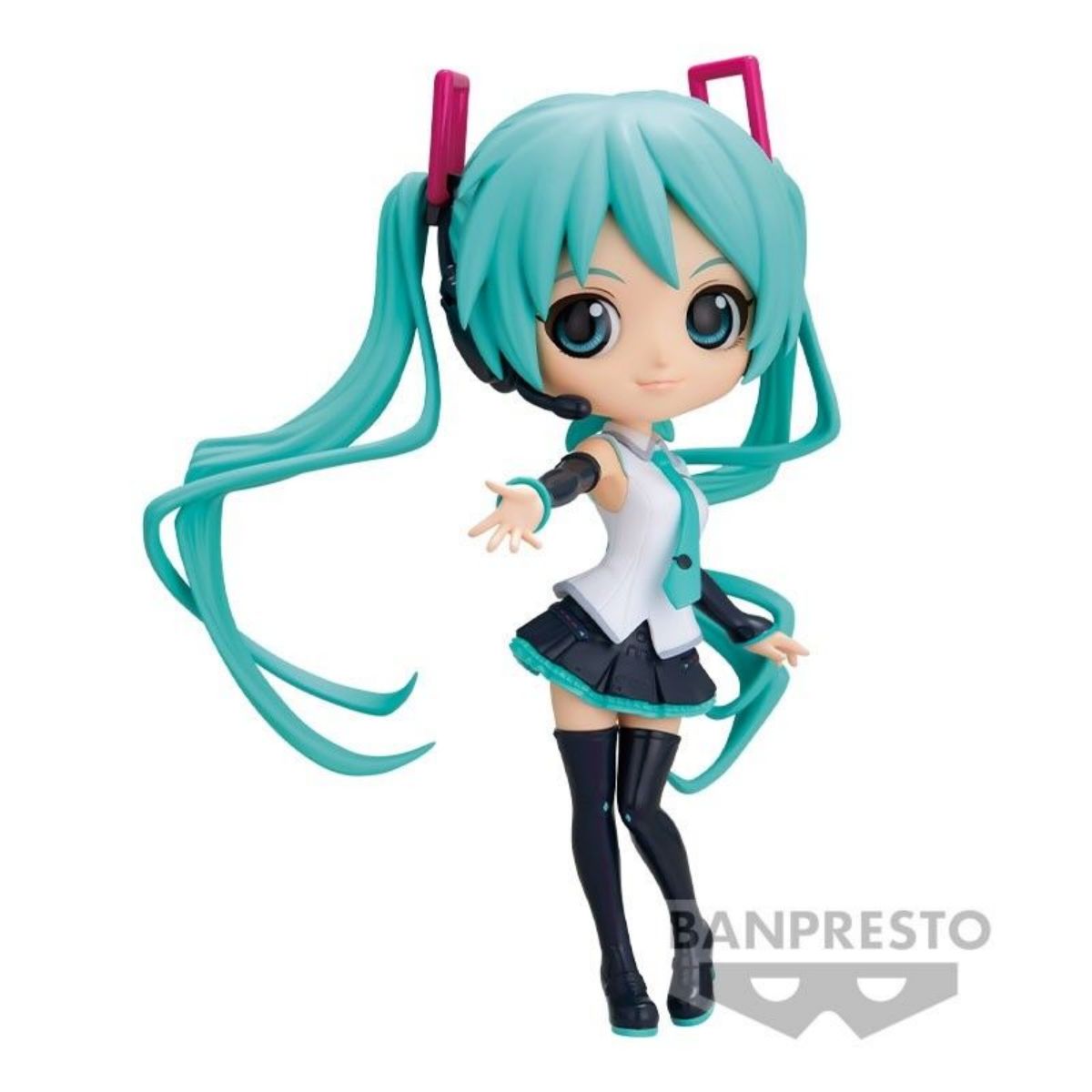 Hatsune Miku V4X Style Version A Q Posket Figure 14cm - HugmieToys