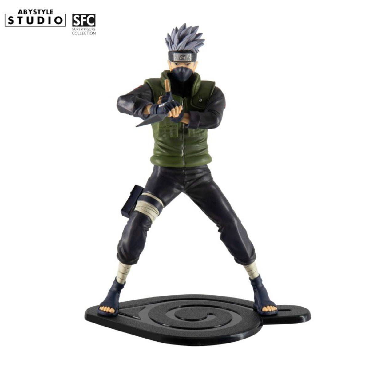 ABYstyle Studio Naruto Shippuden Kakashi SFC Figure 16.5cm featuring Kakashi Hatake in a battle-ready pose with kunai on a Konoha base.