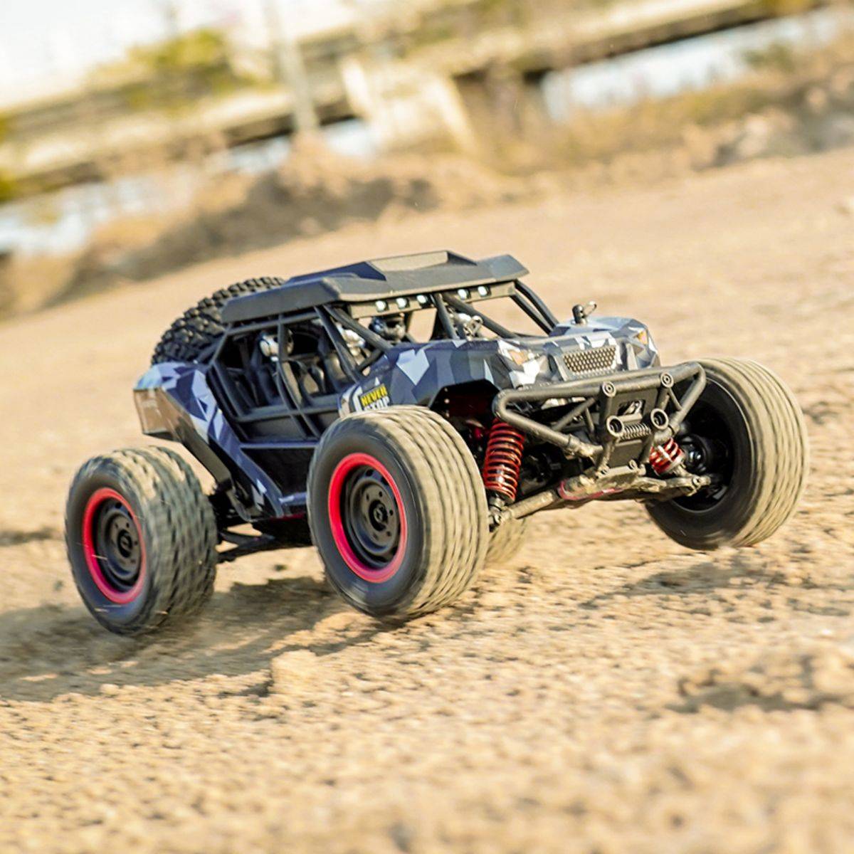 WBRC105 High Speed 4 Wheel Drive Remote Control Car - HugmieToys